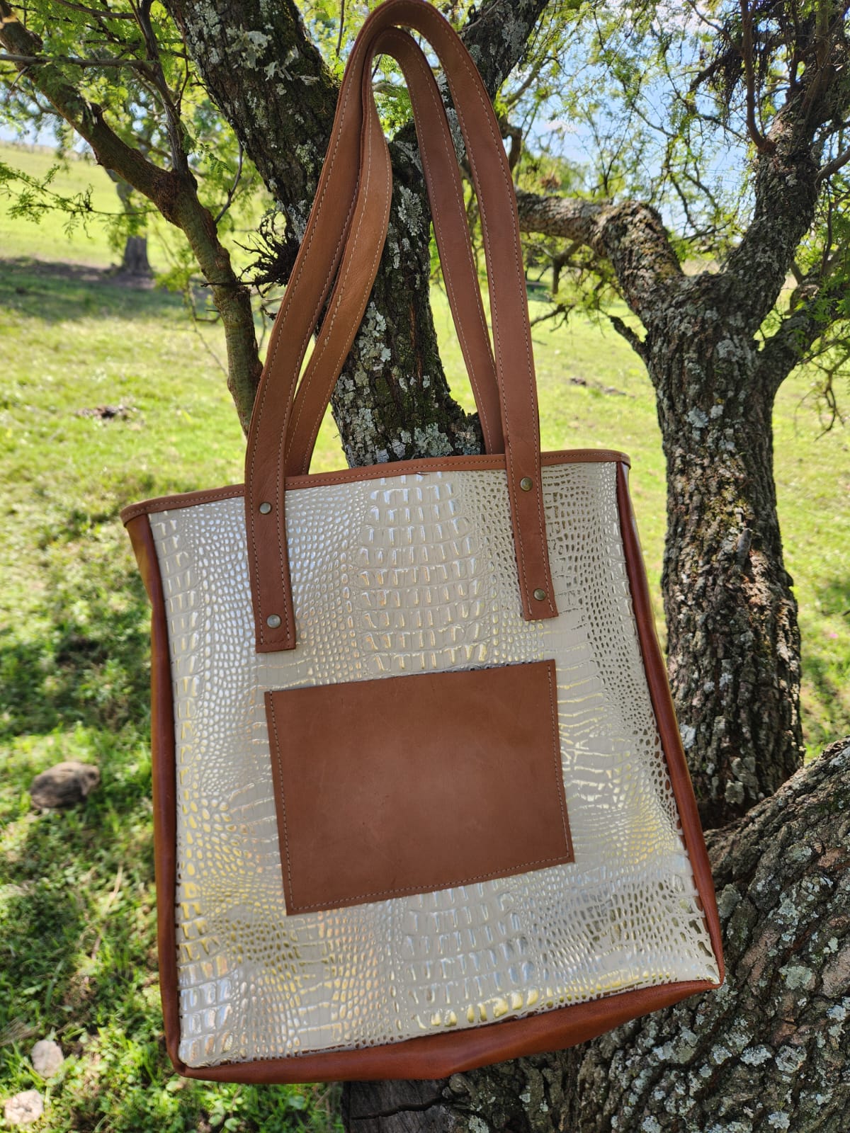 cartera casual de cuero oro